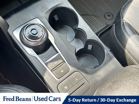 Used 2022 Ford Escape SEL image 18