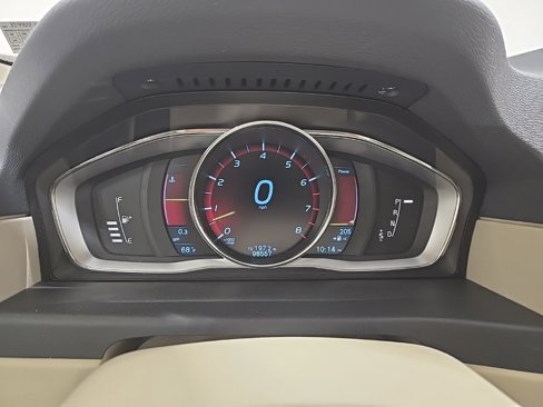 Used 2015 Volvo XC70 T6 Premier Plus image 11