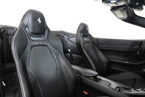 Used 2020 Ferrari Portofino image 13