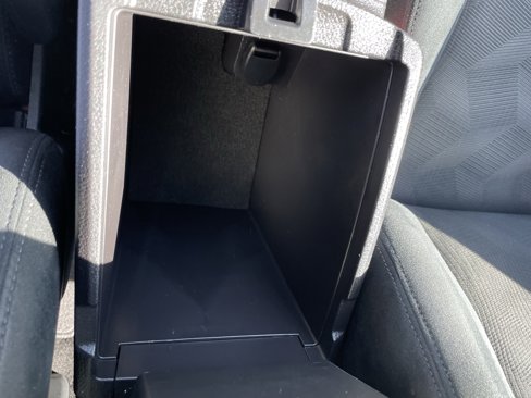 Used 2015 Nissan Rogue S image 22