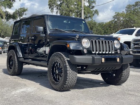 Used 2016 Jeep Wrangler Unlimited Sahara w/ Connectivity Group image 18