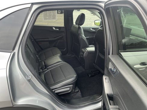 Used 2023 Ford Escape SE image 13