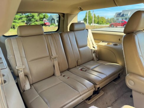 Used 2012 Cadillac Escalade ESV Luxury image 18