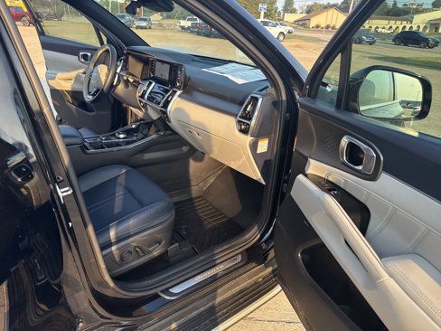 Used 2023 Kia Sorento SX Prestige image 25