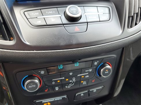 Used 2017 Ford Escape SE w/ Equipment Group 201A image 20