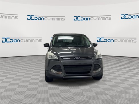 Used 2015 Ford Escape SE image 3