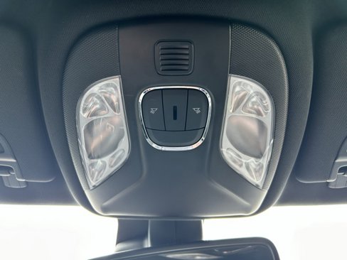 Certified 2024 Jeep Compass Latitude image 16