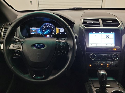 Used 2017 Ford Explorer XLT w/ Equipment Group 201A image 22