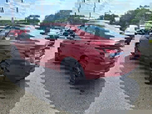 Used 2023 Hyundai Elantra SEL image 27