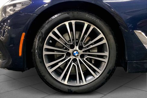 Used 2017 BMW 530i xDrive image 10