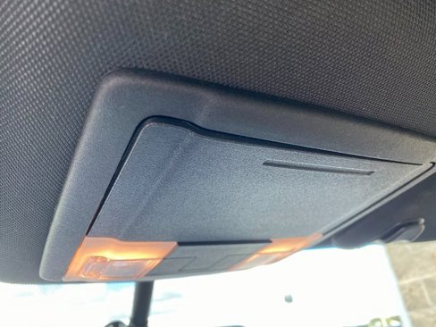 Used 2019 Ford Explorer XLT w/ Equipment Group 202A image 26