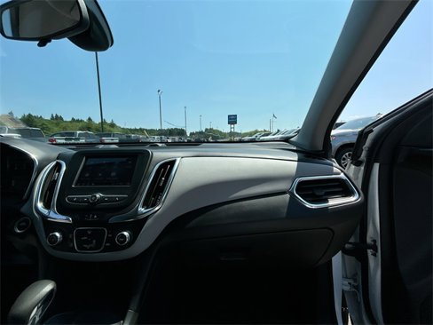 Used 2022 Chevrolet Equinox LS image 28