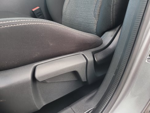 Used 2021 Nissan Rogue S image 18