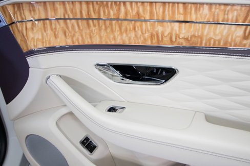 Used 2021 Bentley Flying Spur W12 image 53