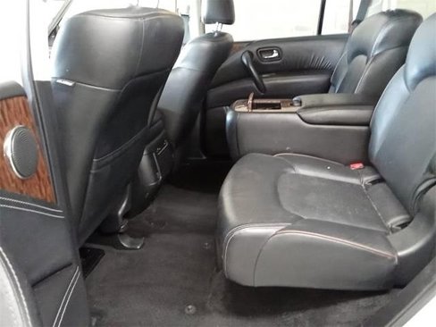 Used 2020 Nissan Armada SL w/ Premium Package image 4
