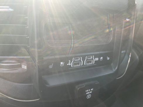 Used 2019 RAM 1500 Limited image 17