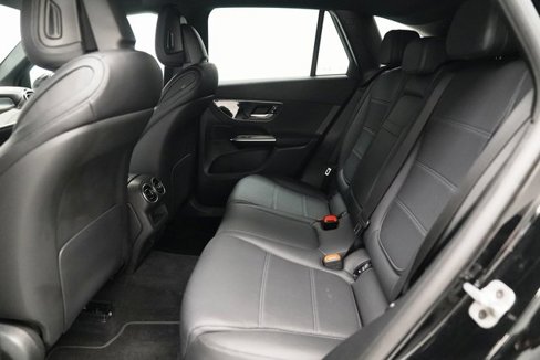 Used 2024 Mercedes-Benz GLC 300 4MATIC image 32