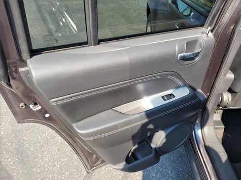 Used 2014 Jeep Compass High Altitude image 11