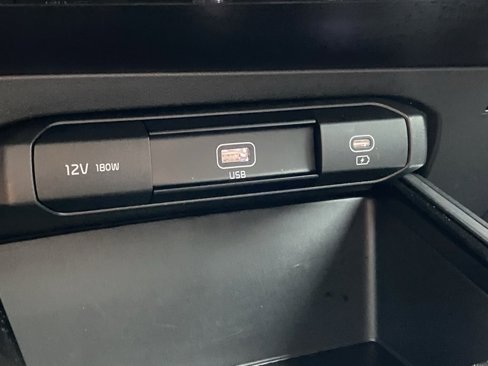 Used 2023 Kia Niro LX image 18