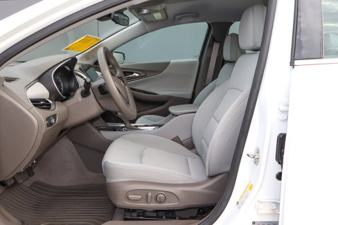 Used 2020 Chevrolet Malibu LS w/ Driver Confidence Package II image 7