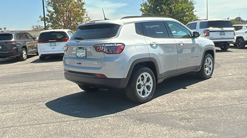 New 2025 Jeep Compass Latitude image 3