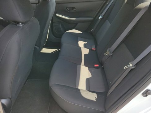Used 2025 Nissan Sentra SV image 9