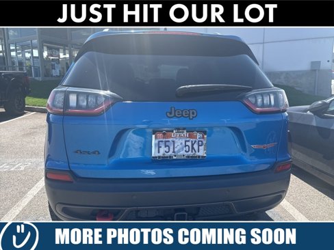 Used 2019 Jeep Cherokee Trailhawk image 5