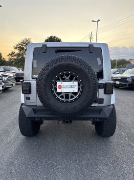 Used 2014 Jeep Wrangler Unlimited Rubicon w/ Connectivity Group image 5