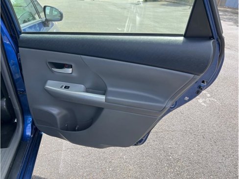 Used 2012 Toyota Prius V Five image 22