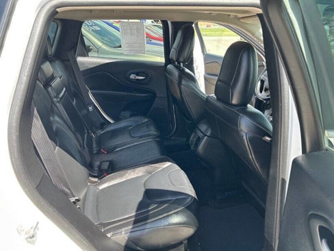 Used 2014 Jeep Cherokee Limited image 16