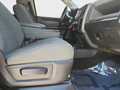 Used 2016 RAM 2500 Tradesman w/ Chrome Appearance Group image 19