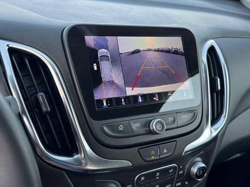 Certified 2024 Chevrolet Equinox LT image 9