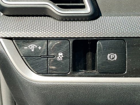Certified 2024 Kia Sportage LX image 8