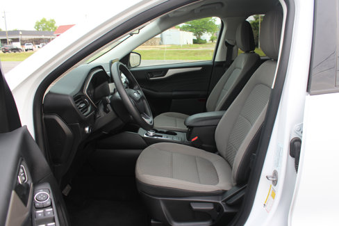Used 2022 Ford Escape SE image 18