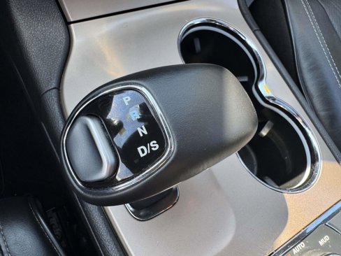 Used 2015 Jeep Grand Cherokee Overland image 23
