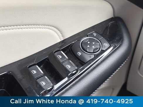 Used 2017 Ford Edge Titanium w/ Equipment Group 302A image 26