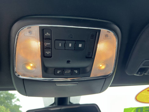Used 2015 Jeep Grand Cherokee Limited image 29