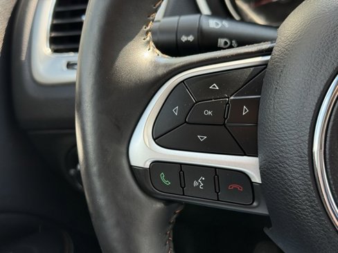 Certified 2018 Jeep Compass Latitude w/ Cold Weather Group image 19