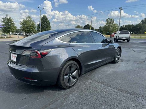 Used 2018 Tesla Model 3 Long Range image 4