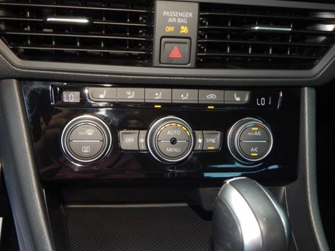 Used 2020 Volkswagen Jetta GLI image 20
