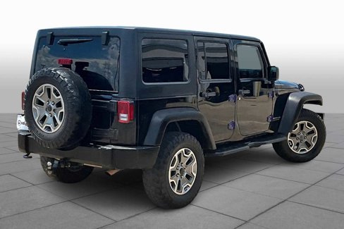 Used 2015 Jeep Wrangler Unlimited Rubicon w/ Connectivity Group image 11