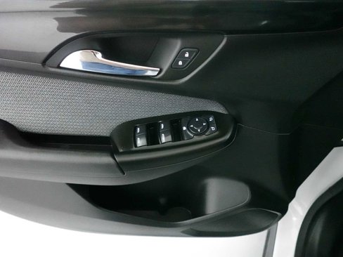 Used 2024 Chevrolet TrailBlazer LS image 11