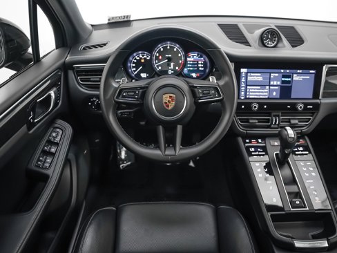 Certified 2022 Porsche Macan S image 16