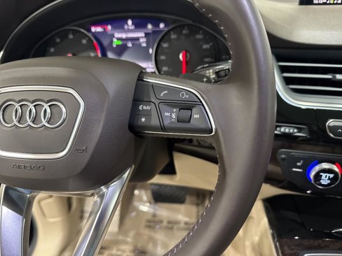 Used 2017 Audi Q7 3.0T Premium Plus image 32