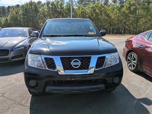 Used 2016 Nissan Frontier SV image 4