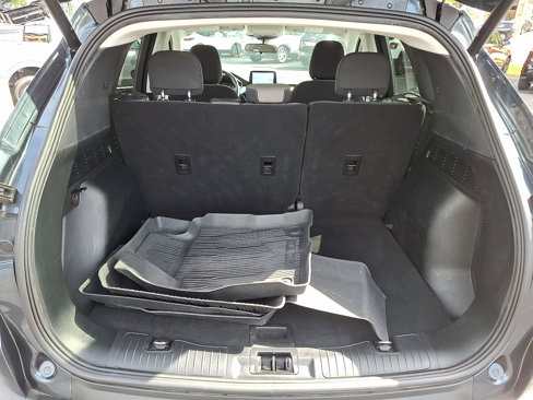 Used 2022 Ford Escape SE w/ SE Sport Appearance Package image 32