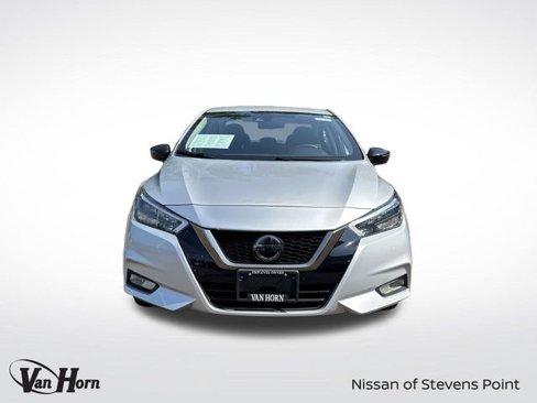Used 2020 Nissan Versa SR image 9