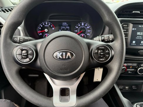 Used 2021 Kia Soul LX image 18