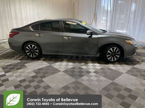 Used 2018 Nissan Altima 2.5 SV w/ 2.5 SV Technology Package image 9