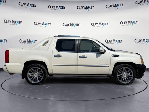Used 2011 Cadillac Escalade EXT Premium image 6